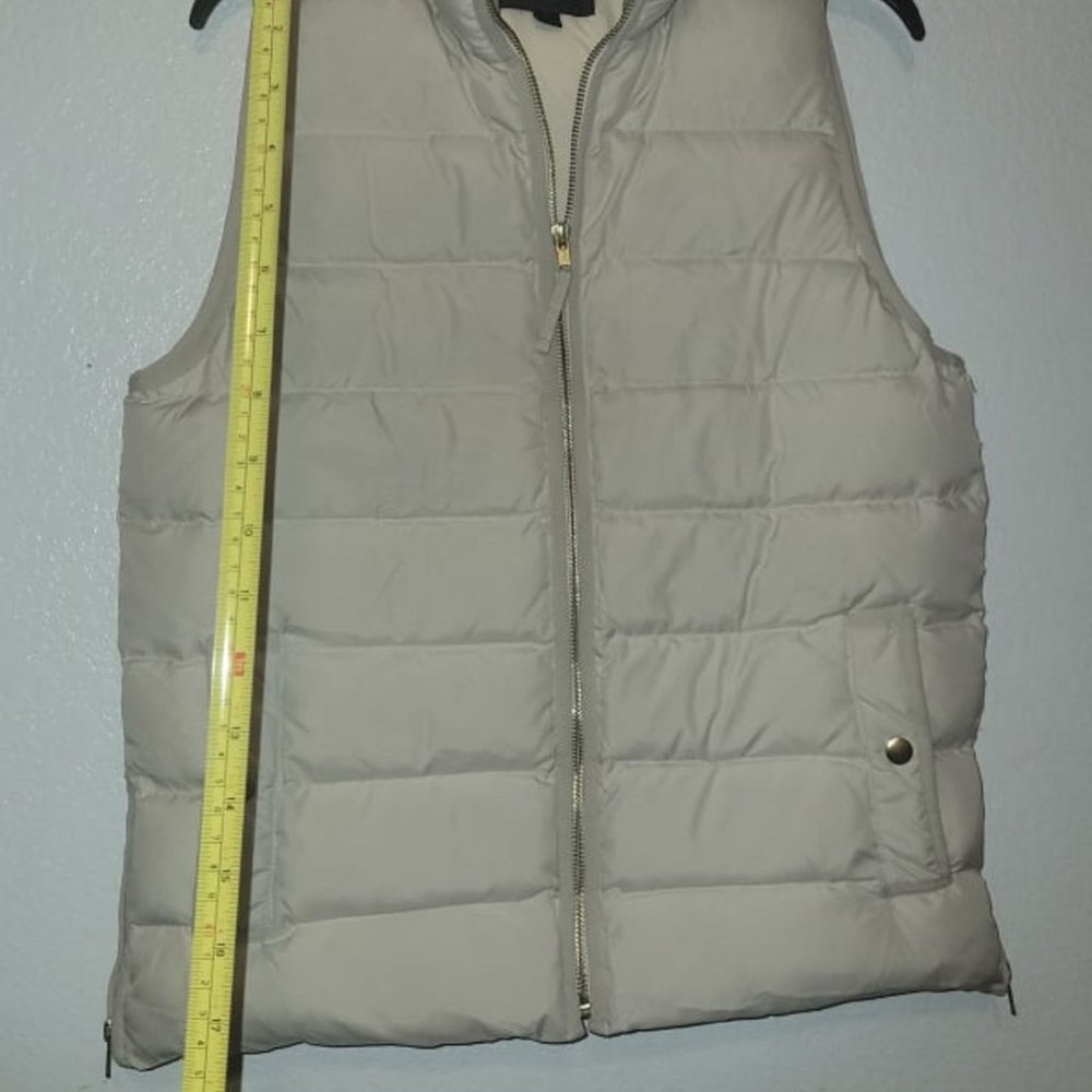 J Crew Vest 60% Down 40% Feather Size M side zips with pockets Full zip  Beige - Picture 6 of 12